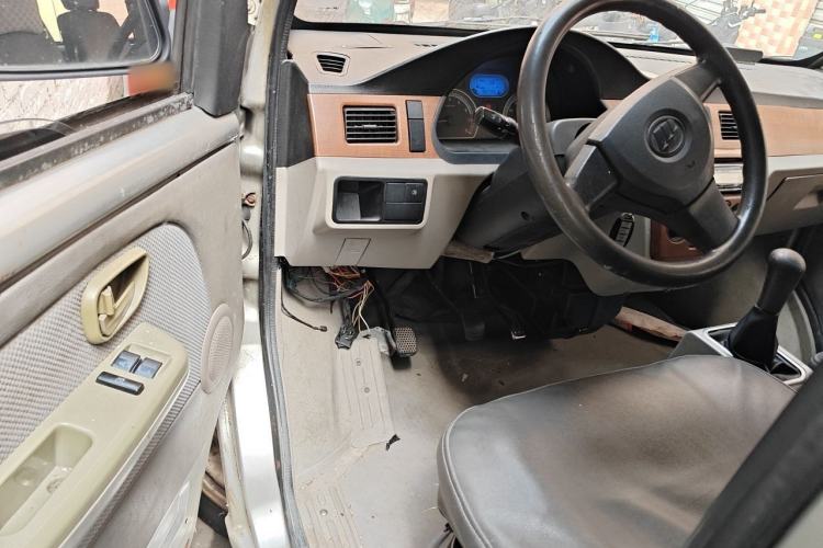 Used Lifan Auto Xingshun 2011 1.3L Comfort Model Driver Seat