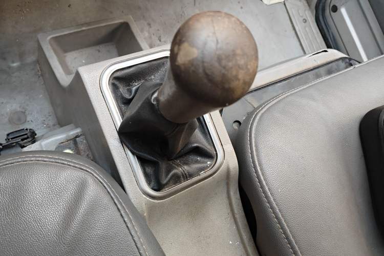 Used Lifan Auto Xingshun 2011 1.3L Comfort Model Gear Lever