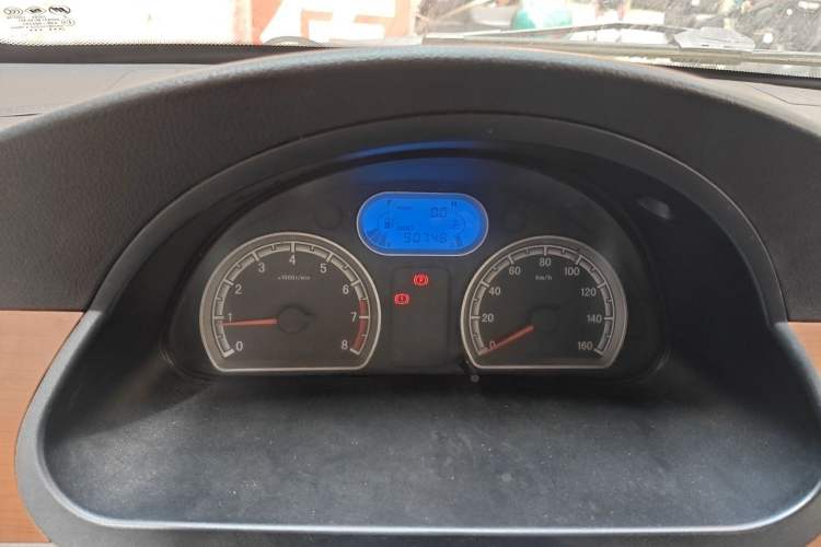 Used Lifan Auto Xingshun 2011 1.3L Comfort Model Odometer Close Up