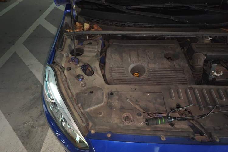 Used Lifan Auto Xuanlang 2017 2.0L CVT Comfort Edition Engine Bay Right