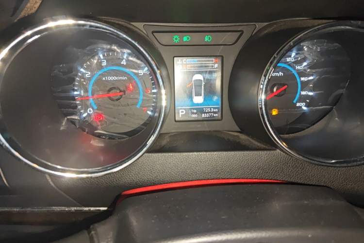 Used Lifan Auto Xuanlang 2017 2.0L CVT Comfort Edition Odometer Close Up