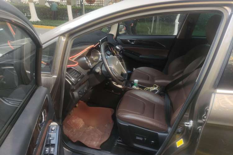 Used Lifan Auto Xuanlang 2017 1.5T Automatic Luxury Model Driver Seat
