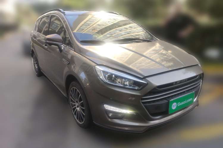 Used Lifan Auto Xuanlang 2017 1.5T Automatic Luxury Model Front Right 45 Deg