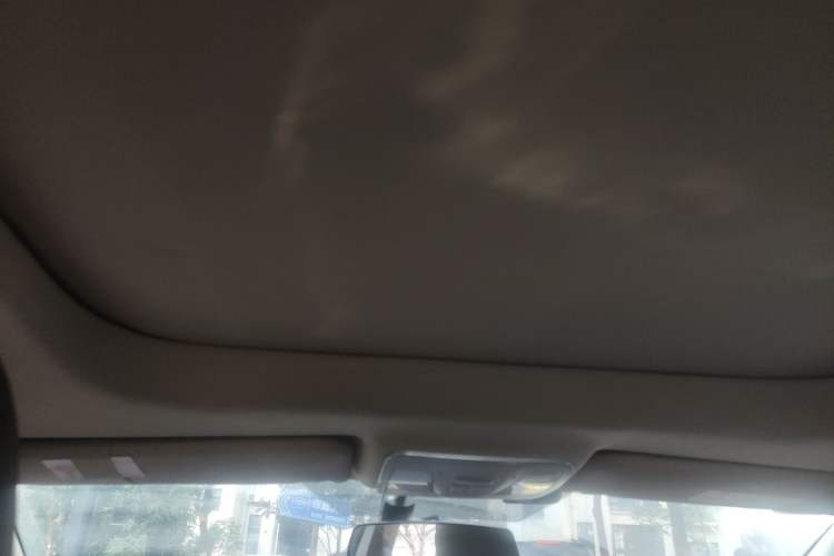 Used Lifan Auto Xuanlang 2017 1.5T Automatic Luxury Model Headliner
