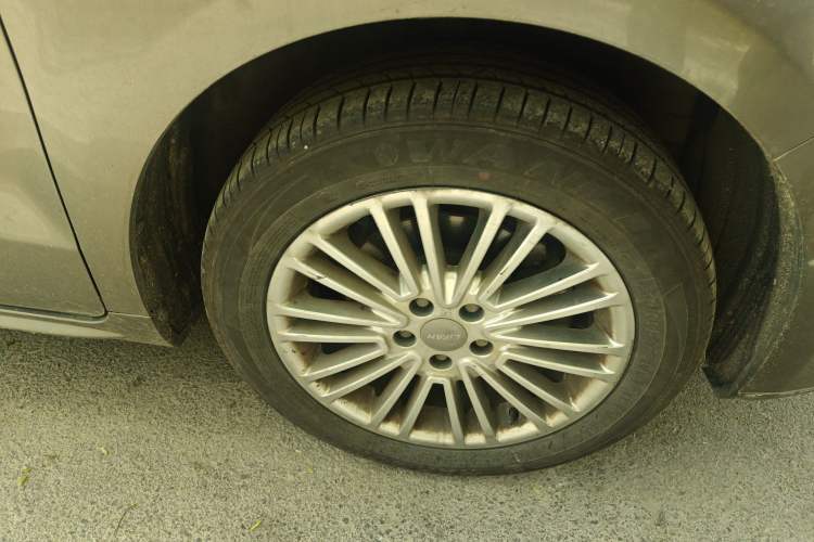 Used Lifan Auto Xuanlang 2017 1.8L Manual Comfort Model Right Front Wheel Hub
