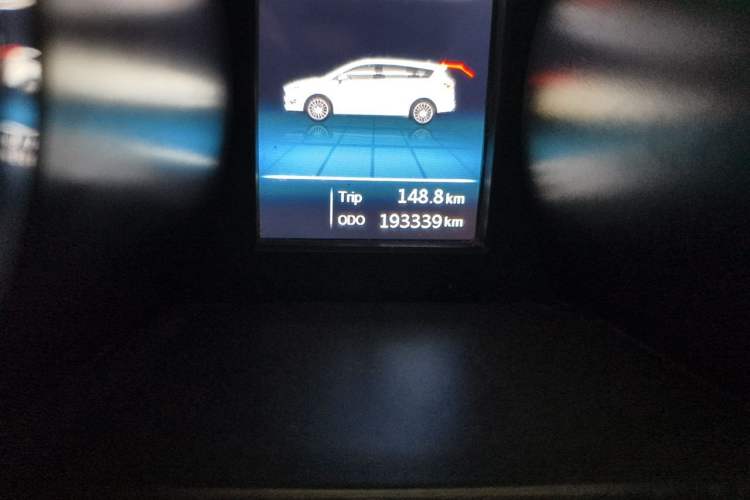 Used Lifan Auto Xuanlang 2017 1.8L Manual Comfort Model Odometer Close Up
