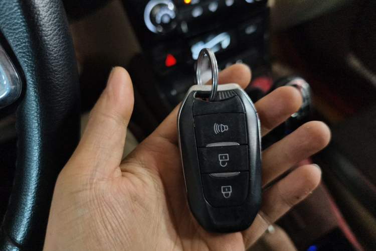 Used Lifan Auto Xuanlang 2017 1.8L Manual Comfort Model Vehicle Key