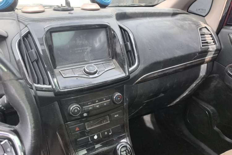 Used Lifan Auto Xuanlang 2017 1.8L Manual Comfort Model Audio And AC Panel