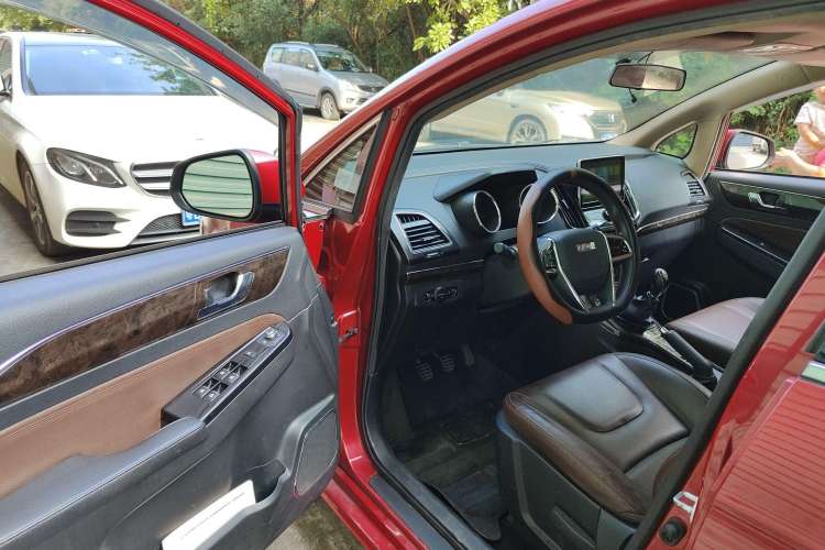 Used Lifan Auto Xuanlang 2017 1.8L Manual Elite Model Driver Seat