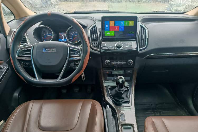 Used Lifan Auto Xuanlang 2017 1.8L Manual Elite Model Interior 1