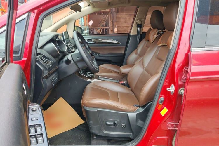 Used Lifan Auto Xuanlang 2017 2.0L CVT Luxury Model Left Front Seat