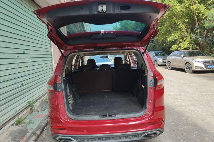 Used Lifan Auto Xuanlang 2017 1.8L Manual Elite Model Trunk