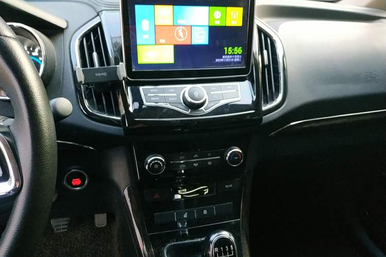 Used Lifan Auto Xuanlang 2017 1.8L Manual Comfort Model Audio And AC Panel