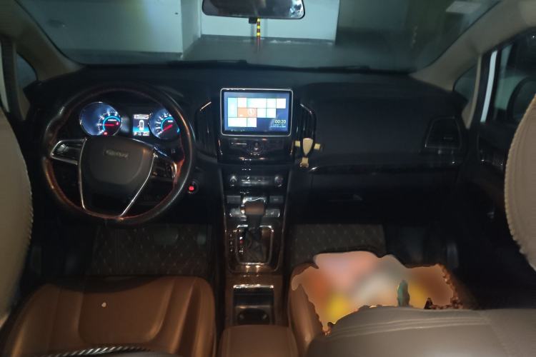 Used Lifan Auto Xuanlang 2017 1.5T Automatic Luxury Model Center Console