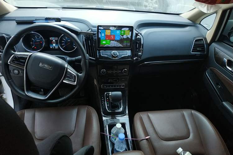 Used Lifan Auto Xuanlang 2017 2.0L CVT Comfort Edition Center Console