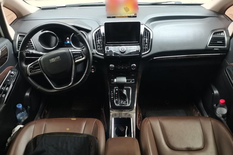 Used Lifan Auto Xuanlang 2017 1.5T Automatic Comfort Model Center Console