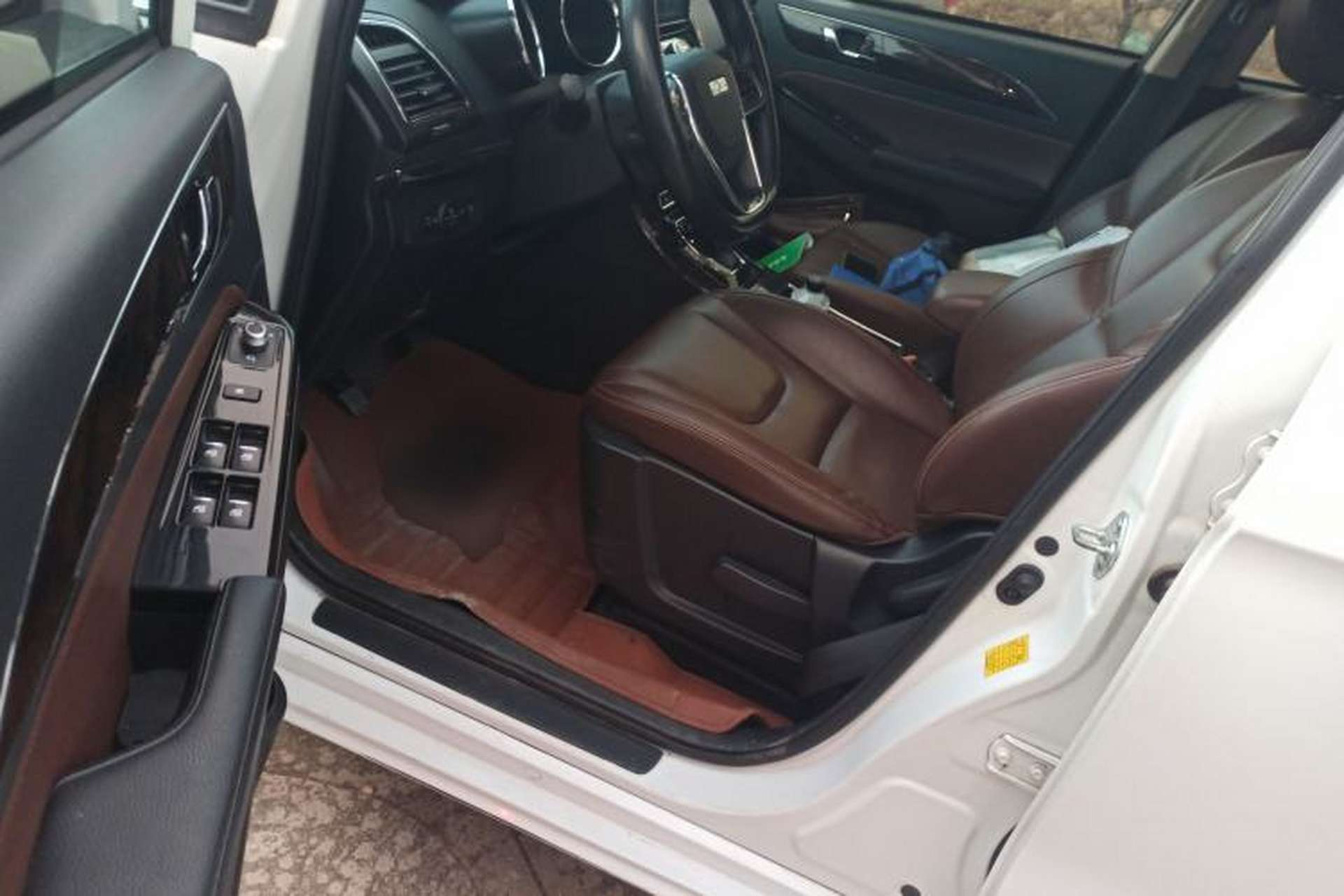 Used Lifan Auto Xuanlang 2017 2.0L CVT Comfort Edition Driver Seat
