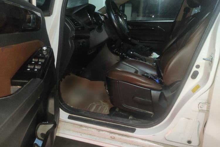 Used Lifan Auto Xuanlang 2017 1.8L Manual Elite Model Driver Seat