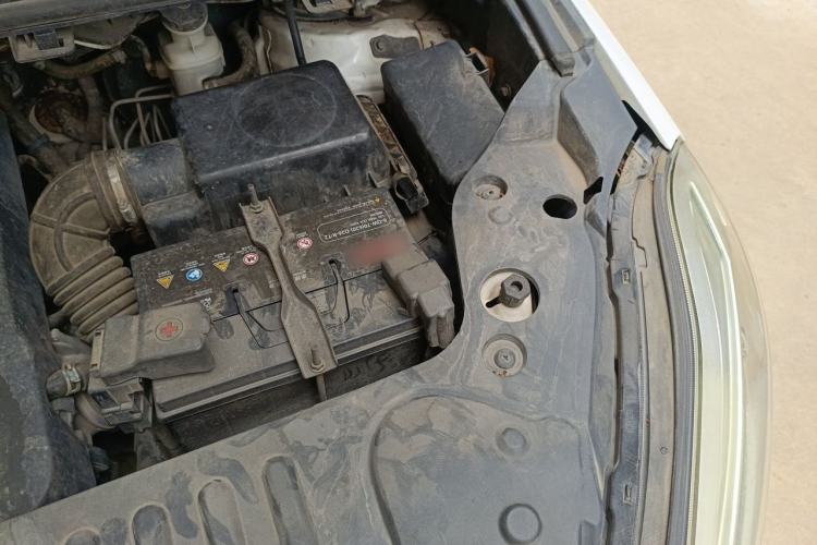 Used Lifan Auto Xuanlang 2017 1.8L Manual Comfort Model Engine Bay Left