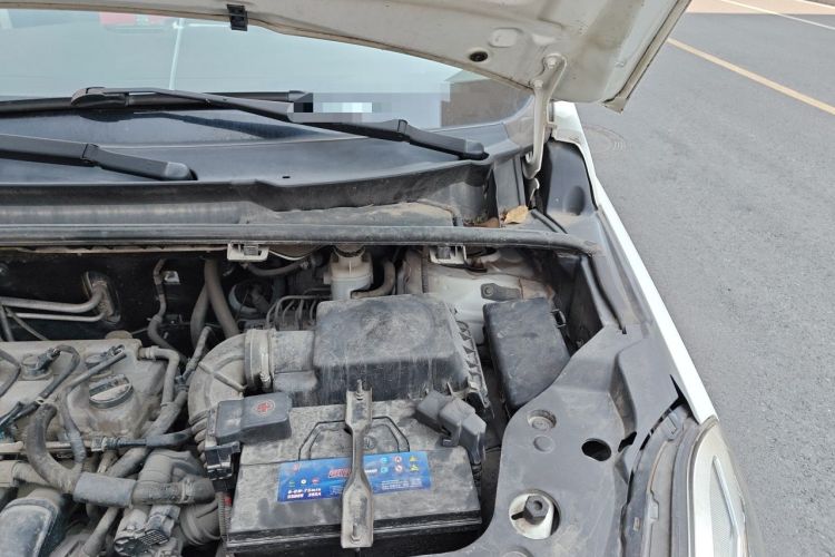 Used Lifan Auto Xuanlang 2017 2.0L Manual Comfort Version Engine Bay Left