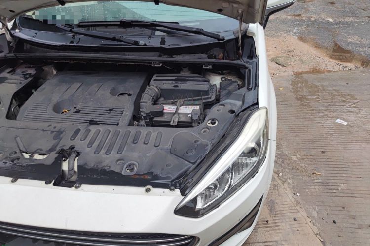 Used Lifan Auto Xuanlang 2017 2.0L CVT Comfort Edition Engine Bay Left