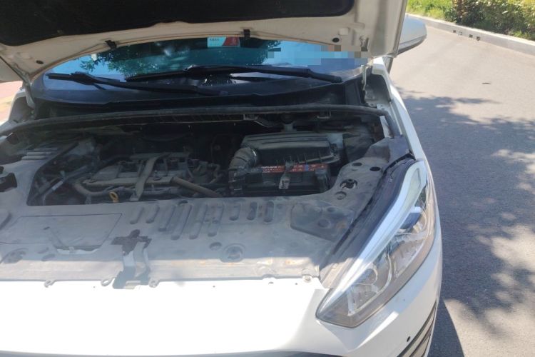 Used Lifan Auto Xuanlang 2017 2.0L CVT Comfort Edition Engine Bay Left
