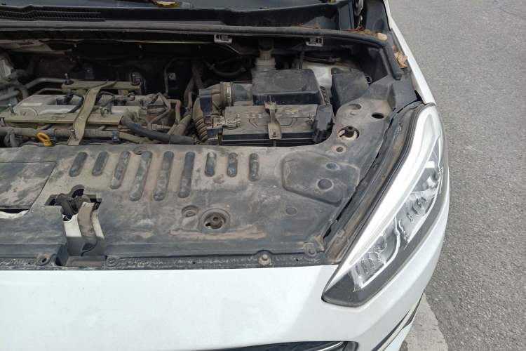 Used Lifan Auto Xuanlang 2017 1.8L Manual Comfort Model Engine Bay Left