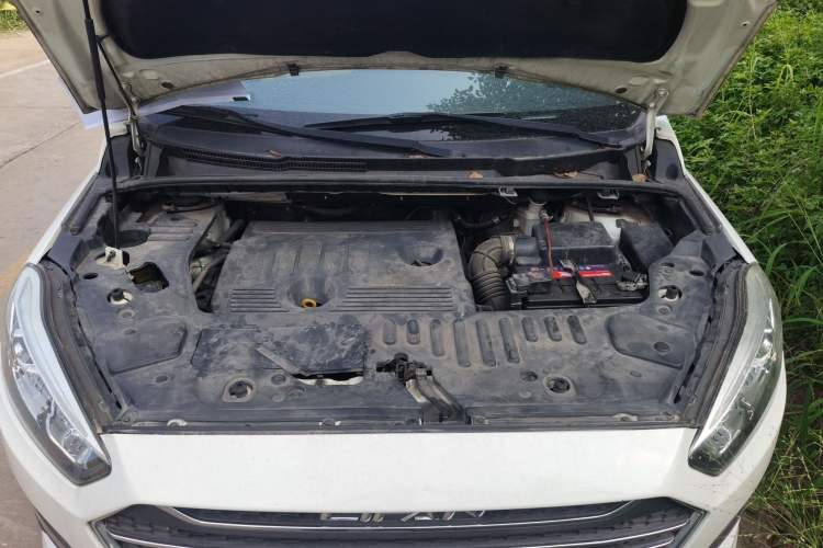 Used Lifan Auto Xuanlang 2017 1.8L Manual Comfort Model Engine Bay