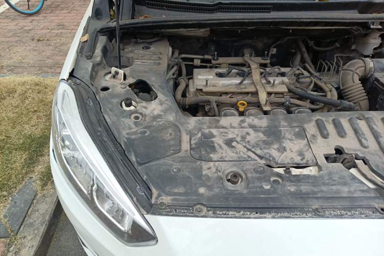 Used Lifan Auto Xuanlang 2017 1.8L Manual Comfort Model Engine Bay Right