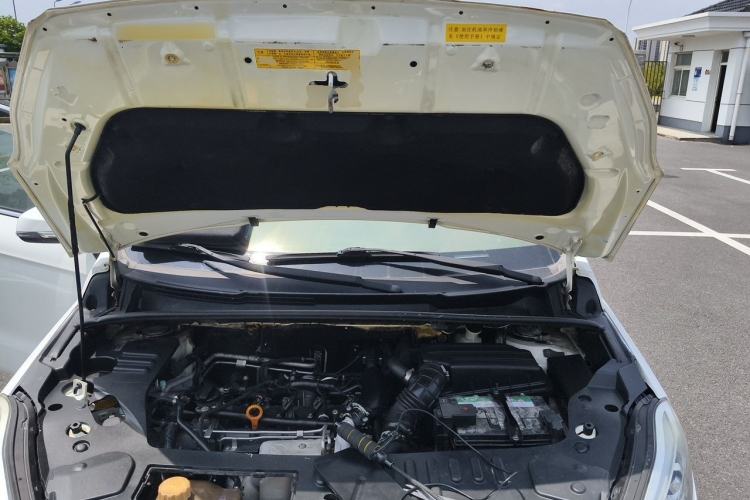 Used Lifan Auto Xuanlang 2017 1.5T Automatic Comfort Model Engine Bay