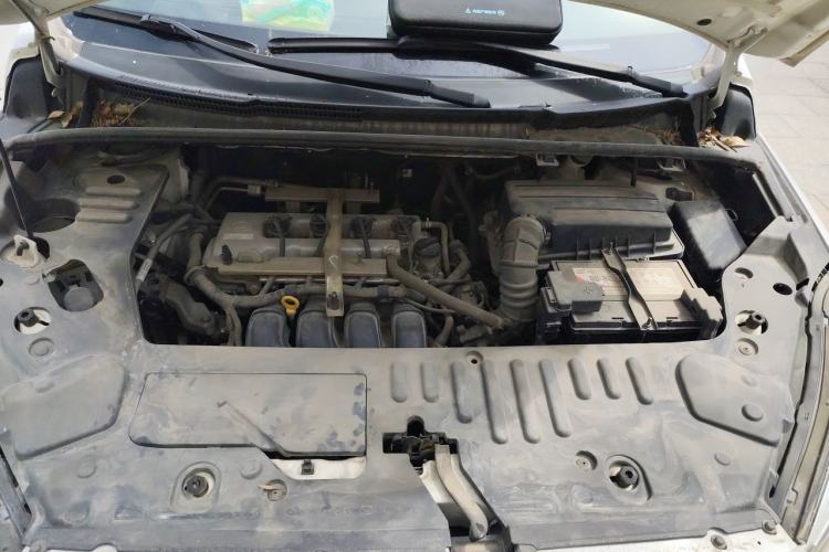 Used Lifan Auto Xuanlang 2017 2.0L CVT Comfort Edition Engine Bay