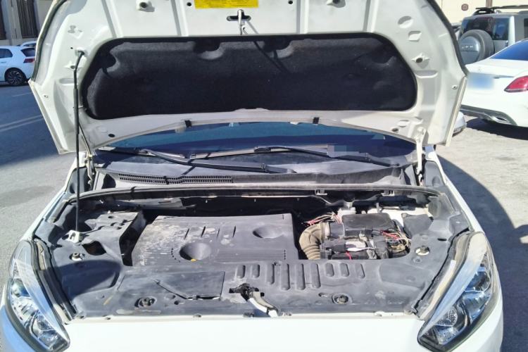 Used Lifan Auto Xuanlang 2017 1.8L Manual Utility Model Engine Bay