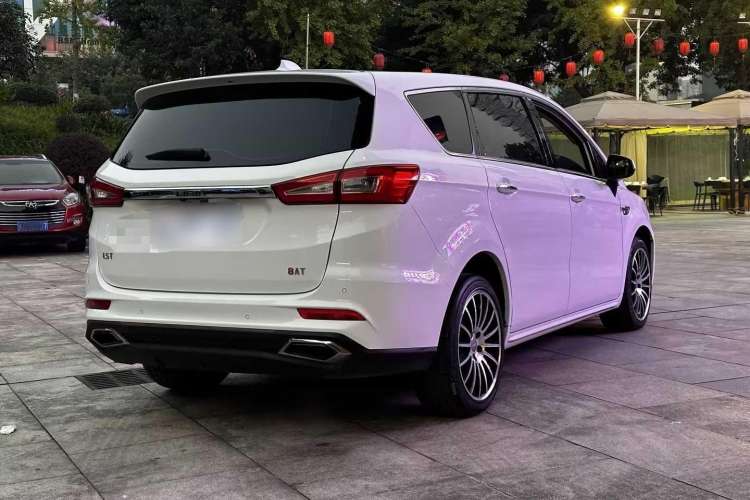 Used Lifan Auto Xuanlang 2017 1.5T Automatic Comfort Model Exterior 4