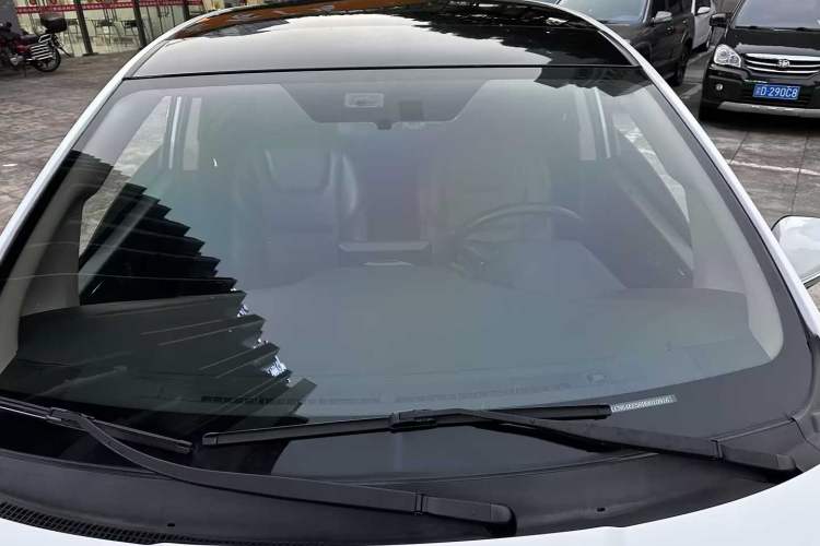 Used Lifan Auto Xuanlang 2017 1.5T Automatic Comfort Model Exterior 8