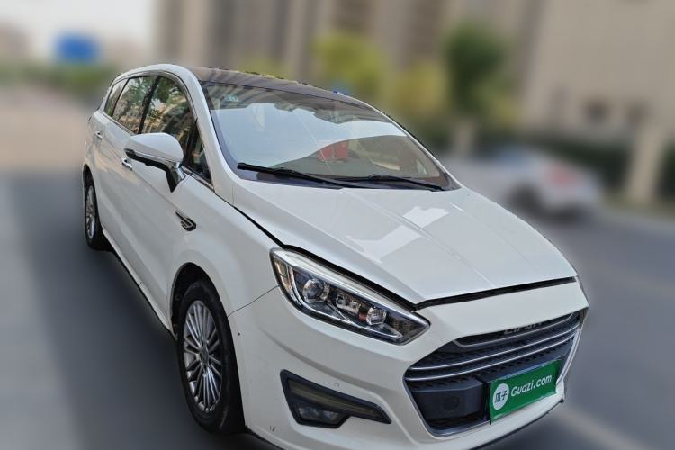 Used Lifan Auto Xuanlang 2017 2.0L Manual Comfort Version Front Right 45 Deg