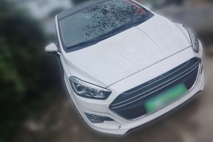 Used Lifan Auto Xuanlang 2017 1.5T Automatic Comfort Model Front Right 45 Deg