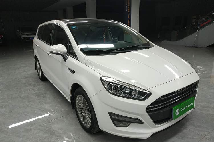 Used Lifan Auto Xuanlang 2017 2.0L Manual Comfort Version Front Right 45 Deg