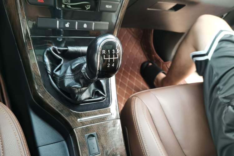 Used Lifan Auto Xuanlang 2017 1.8L Manual Elite Model Gear Lever