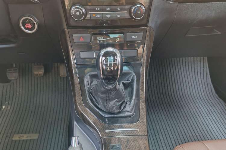 Used Lifan Auto Xuanlang 2017 1.8L Manual Comfort Model Gear Lever