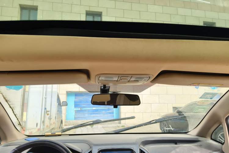 Used Lifan Auto Xuanlang 2017 1.8L Manual Comfort Model Headliner