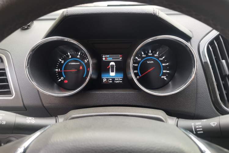 Used Lifan Auto Xuanlang 2017 2.0L CVT Comfort Edition Instrument Cluster