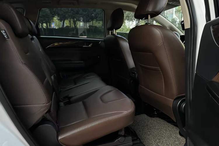 Used Lifan Auto Xuanlang 2017 1.5T Automatic Comfort Model Interior 10