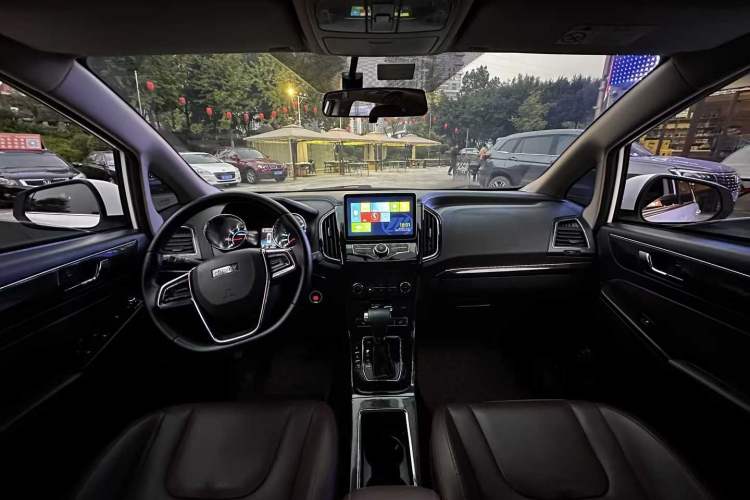 Used Lifan Auto Xuanlang 2017 1.5T Automatic Comfort Model Interior 3