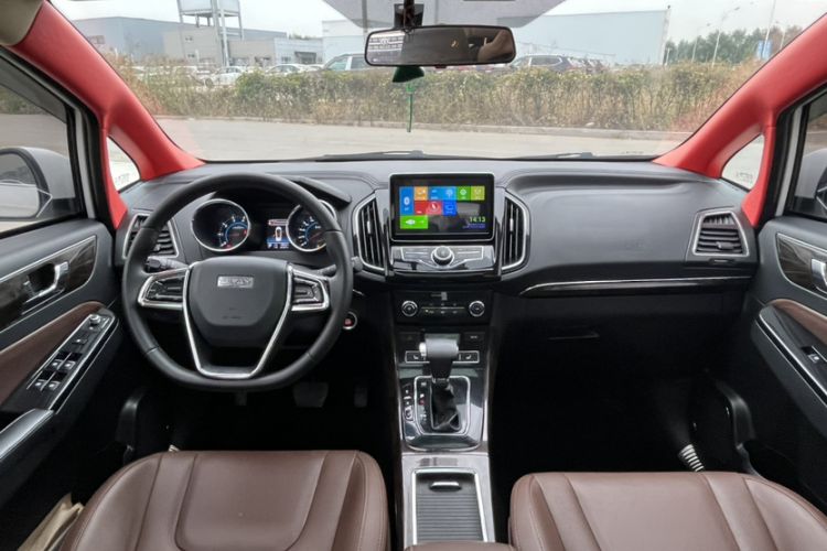 Used Lifan Auto Xuanlang 2017 1.5T Automatic Comfort Model Interior 3