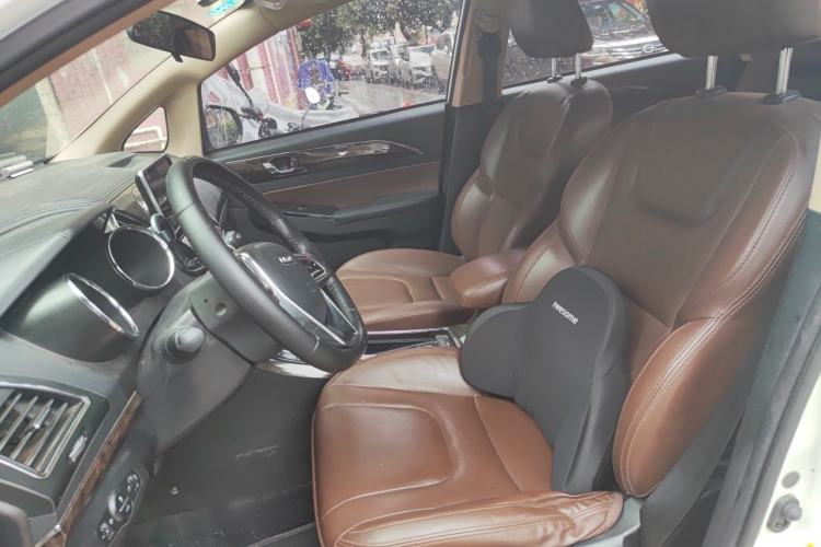 Used Lifan Auto Xuanlang 2017 2.0L CVT Comfort Edition Left Front Seat