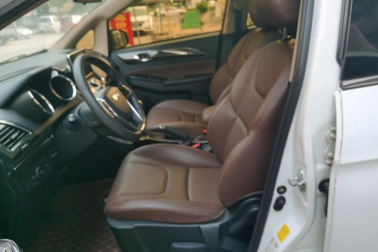 Used Lifan Auto Xuanlang 2017 1.8L Manual Elite Model Left Front Seat