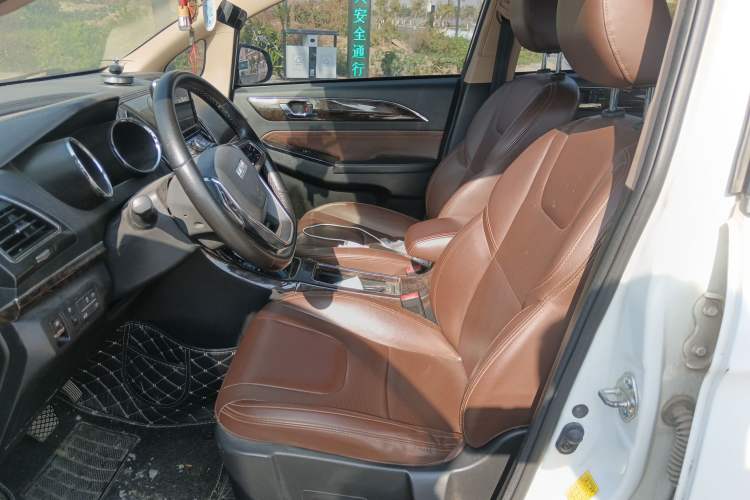 Used Lifan Auto Xuanlang 2017 2.0L CVT Luxury Model Left Front Seat