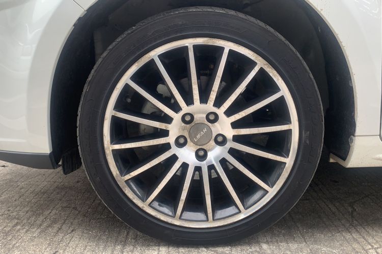 Used Lifan Auto Xuanlang 2017 1.5T Automatic Comfort Model Left Front Wheel Hub