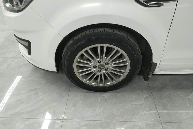 Used Lifan Auto Xuanlang 2017 2.0L Manual Comfort Version Left Front Wheel Hub