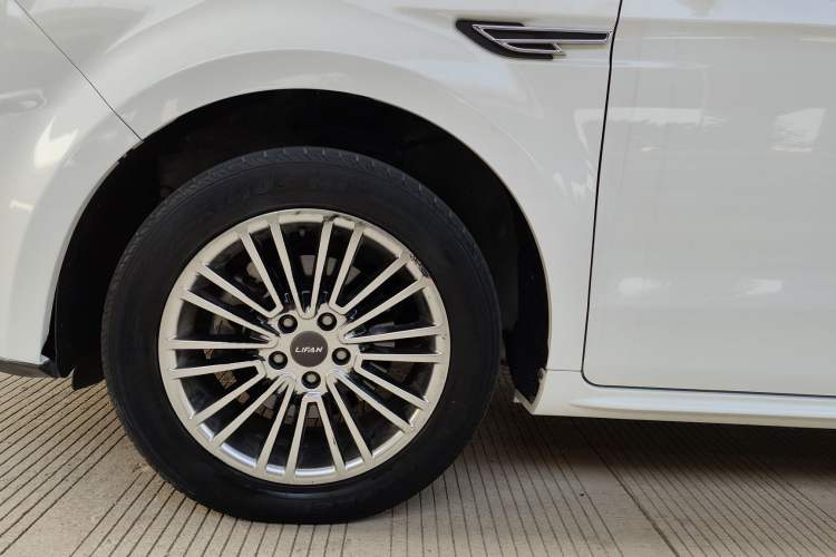 Used Lifan Auto Xuanlang 2017 1.8L Manual Comfort Model Left Front Wheel Hub